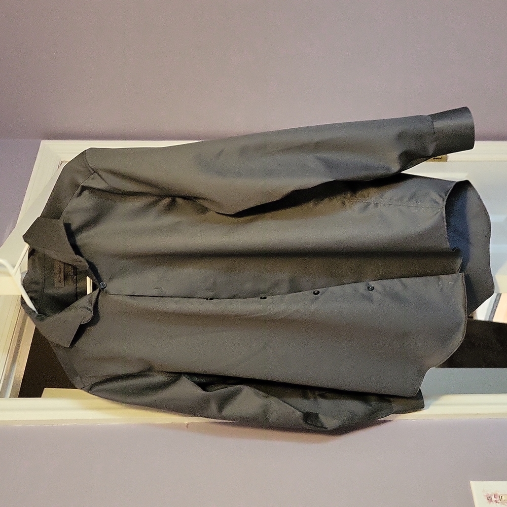 Calvin Klein slim fit gray button 16, 32/33